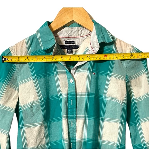 Bundle of Tommy Hilfiger, Gap and Riders by Lee Women’s Button-up shirts. - Picture 12 of 13